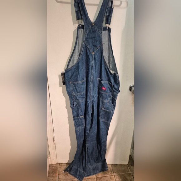 Dickies Women's Blue Denim Overalls Relaxed Fit Sz.XL NWT - Picture 6 of 11